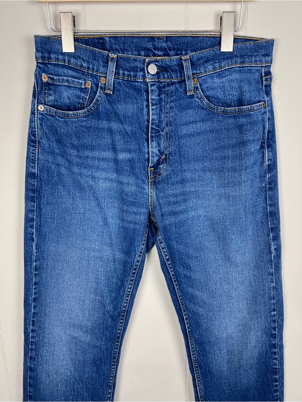 Levi’s Men’s Jeans 505 Classic Blue Straight Fit Size 32 Everyday Staple - Picture 2 of 12